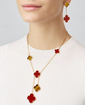 VCF Magic Alhambra Earrings, 2 motifs, yellow gold, Carnelian, Tiger Eye - VCF Image