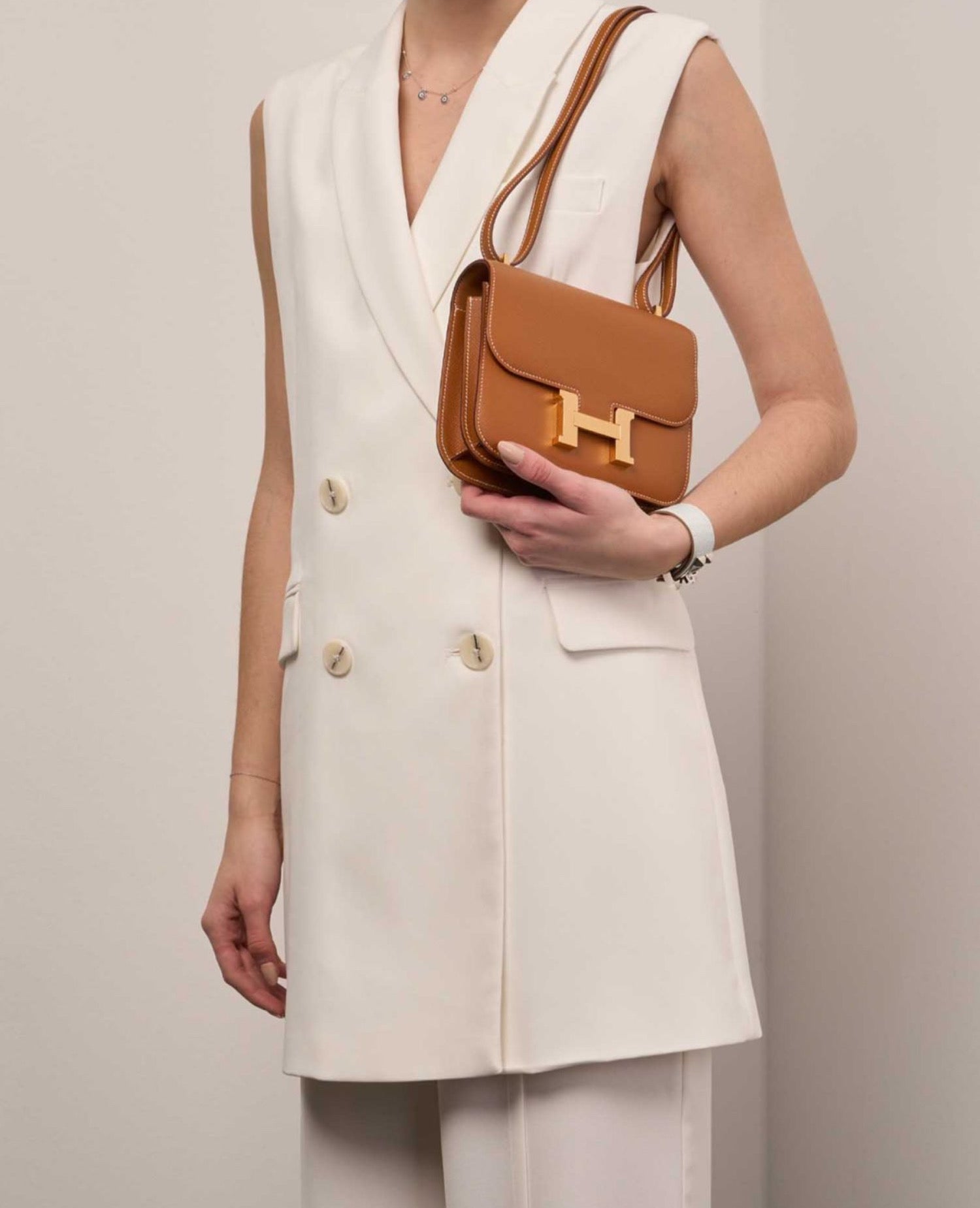 HMS Constance 18 Epsom Brown / Gold