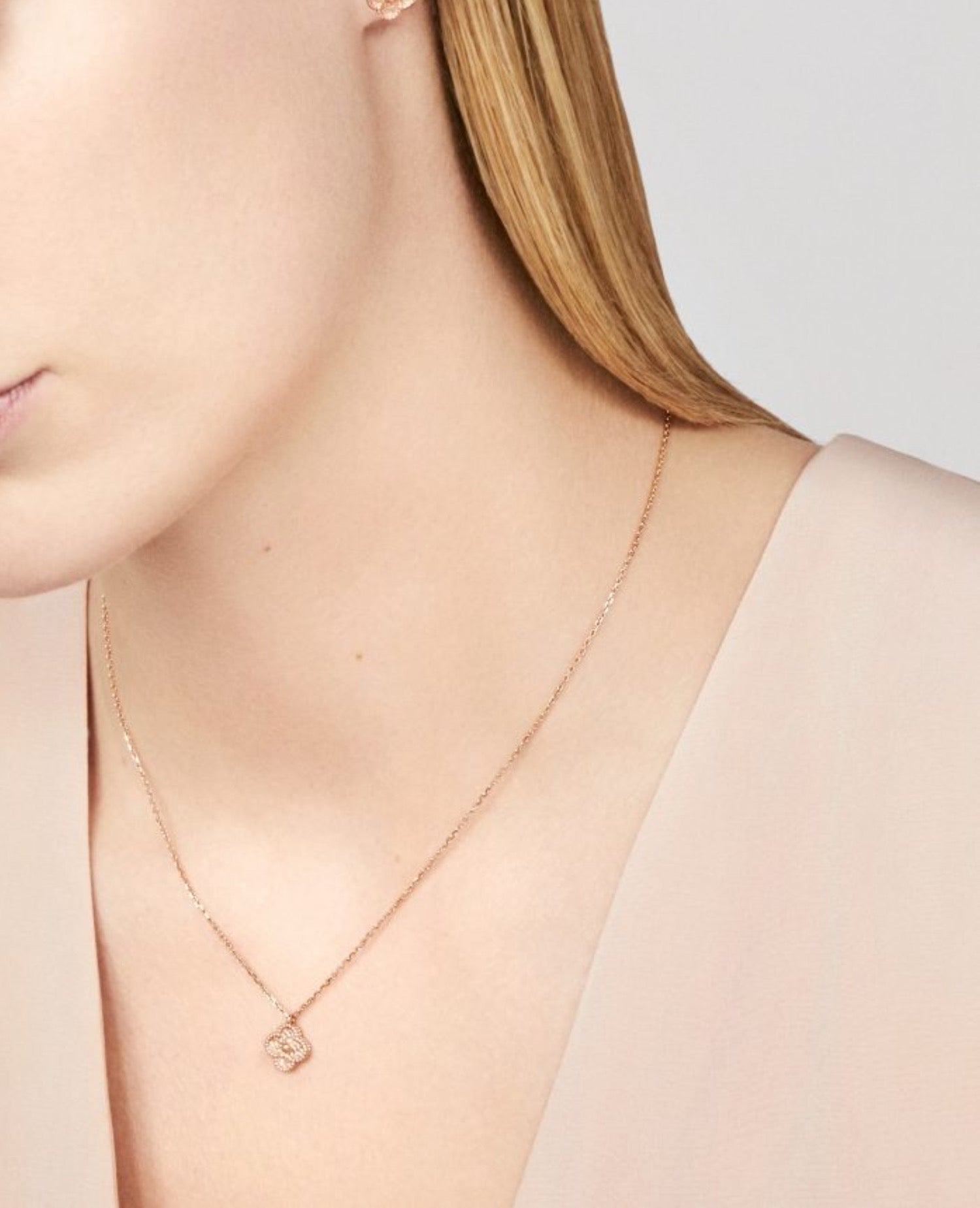 VCF Sweet Alhambra Necklace, Rose Gold