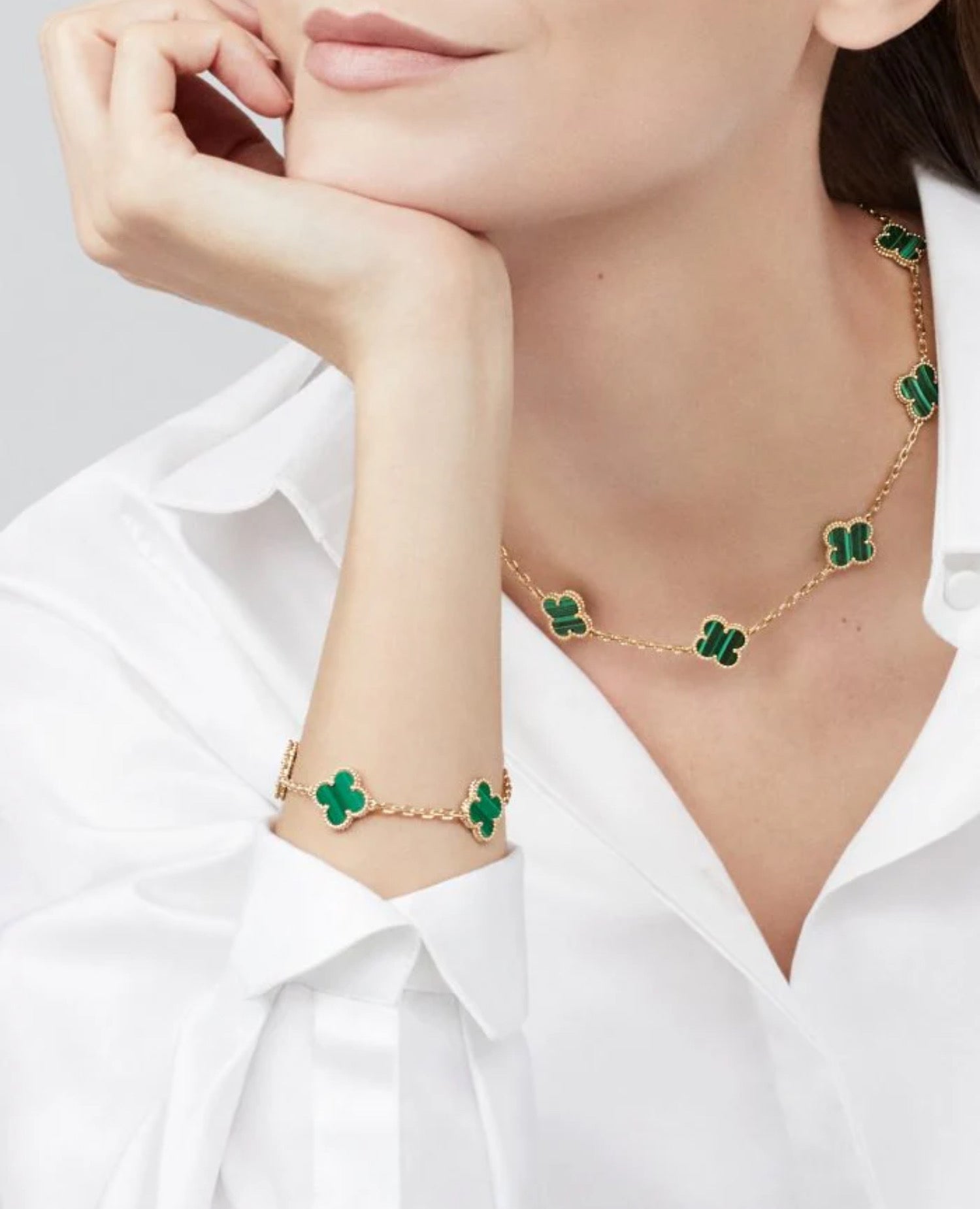 VCF Vintage Alhambra necklace, 10 motifs, yellow gold, Malachite