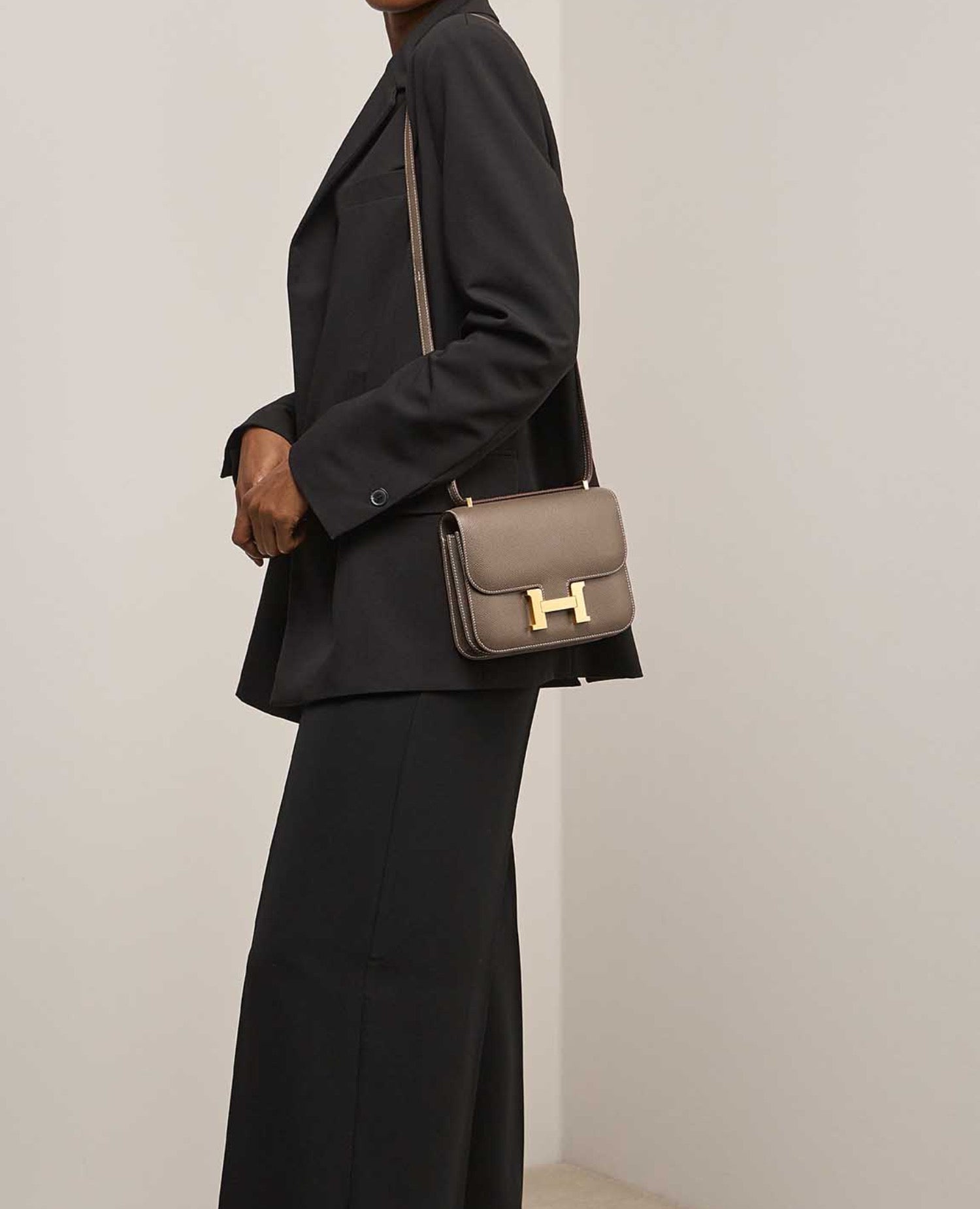 HMS Constance 18 Epsom Étoupe Gold