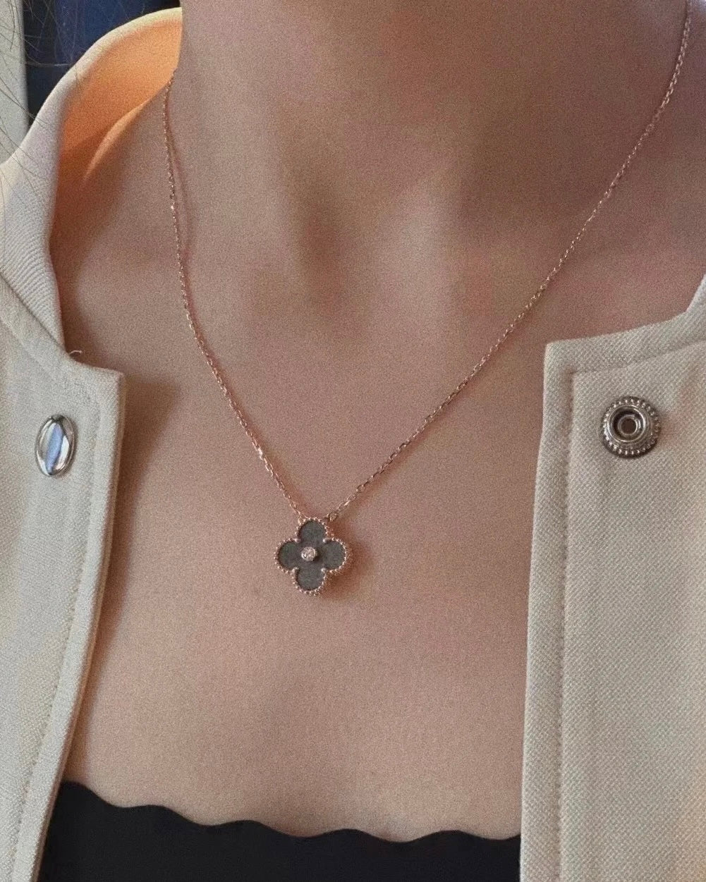 VCF & Arpels Vintage Alhambra holiday pendant 2023