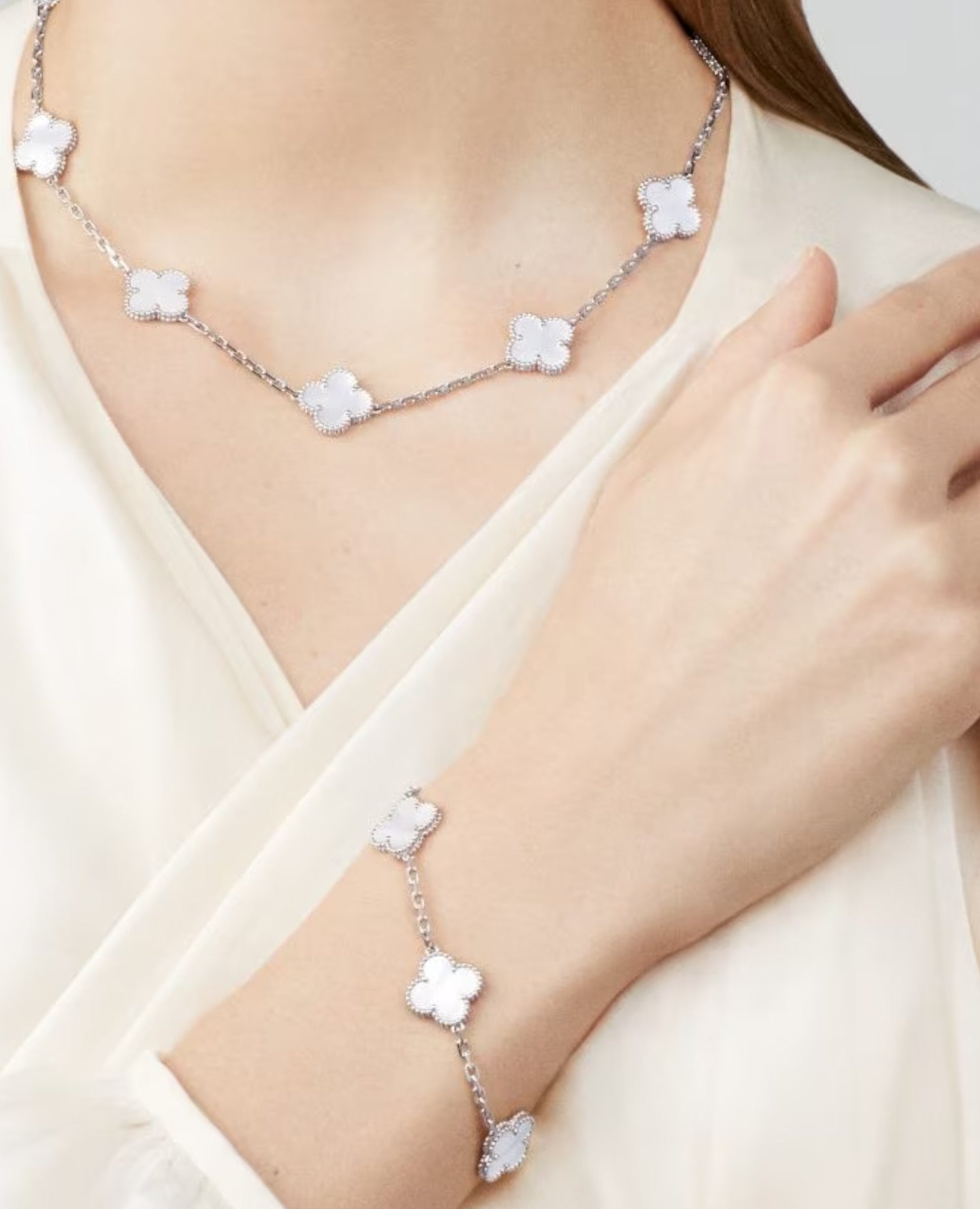 VCF Vintage Alhambra necklace, 10 motifs, white gold, Mother-of-pearl