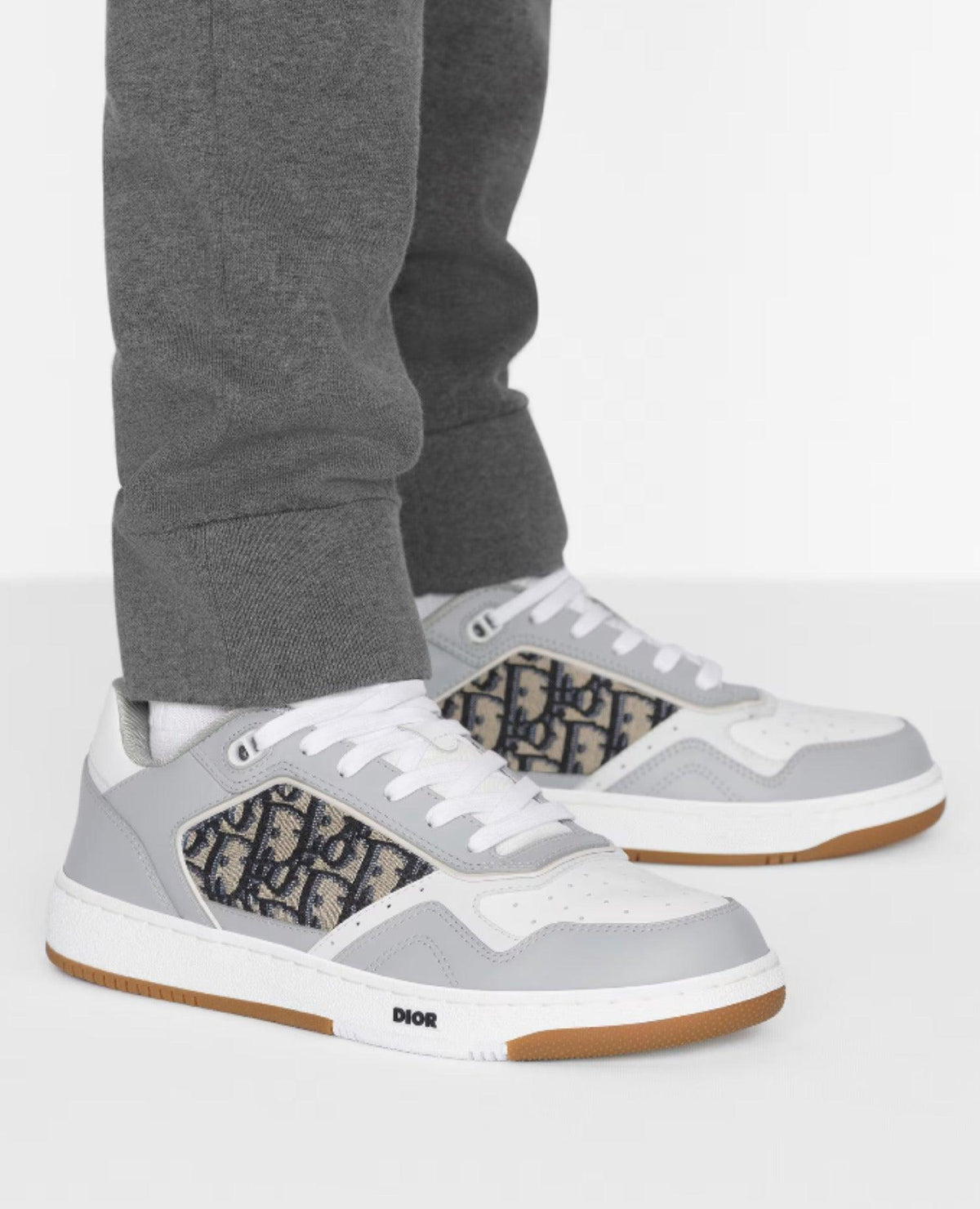 DR B27 “Grey/White”