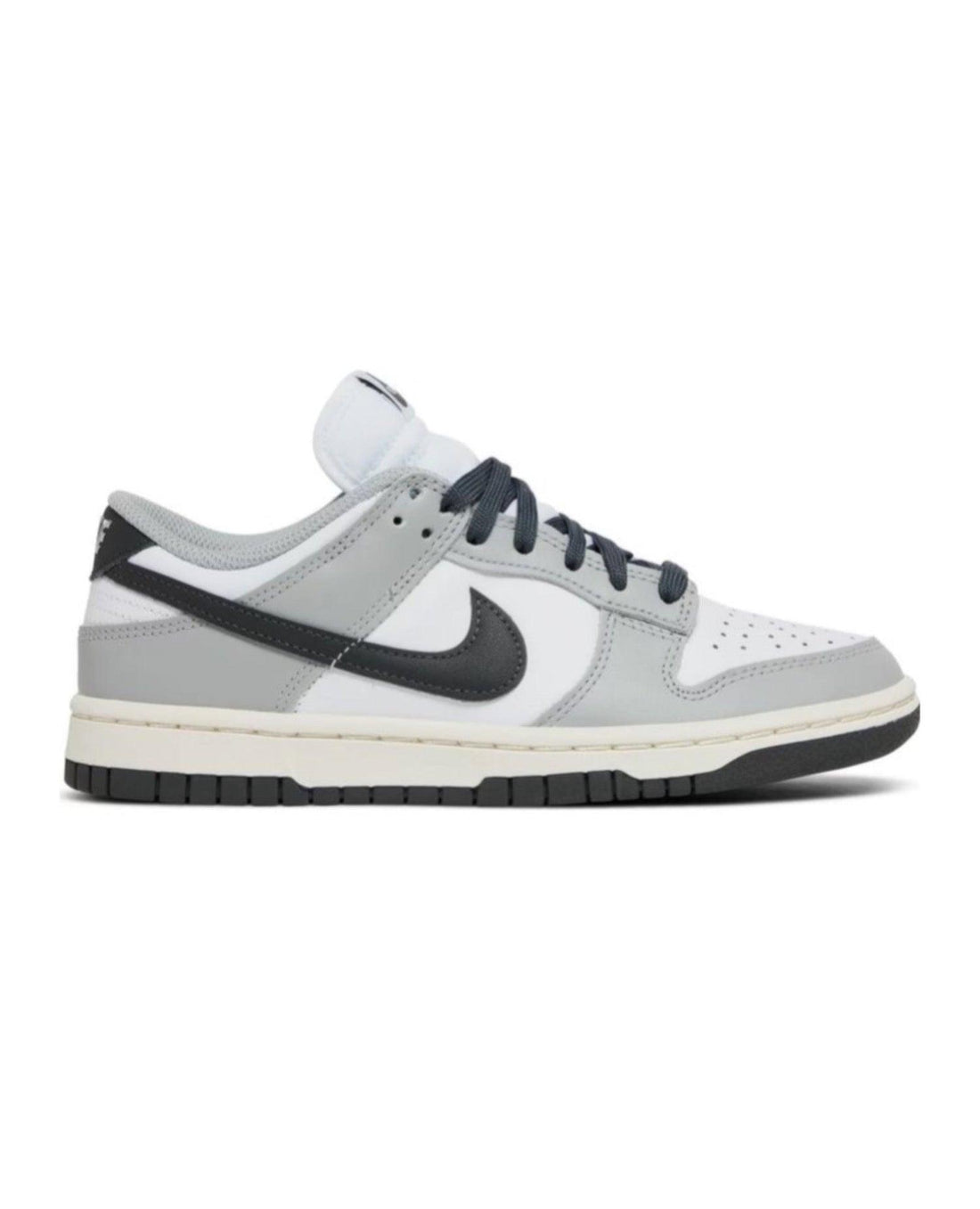 Nike Dunk Low 'Light Smoke Grey' (W)