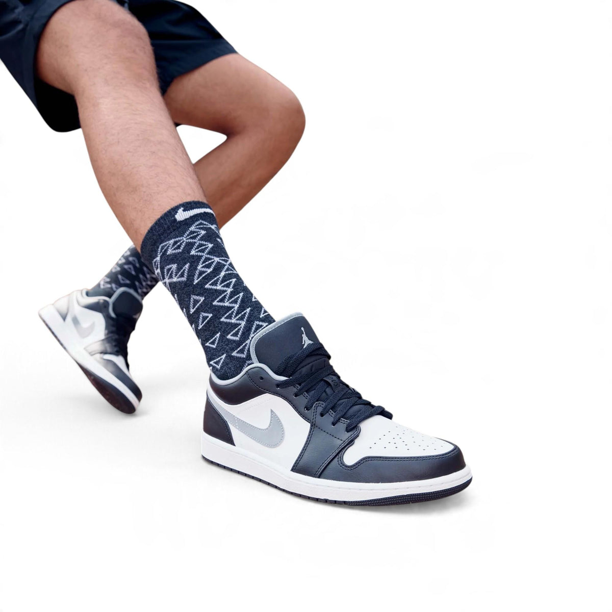 Nike Air Jordan 1 Low 'Black White Particle Greo'
