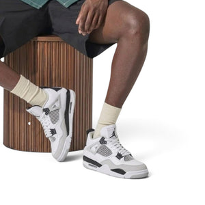 Nike Air Jordan 4 Retro 'Military Black'