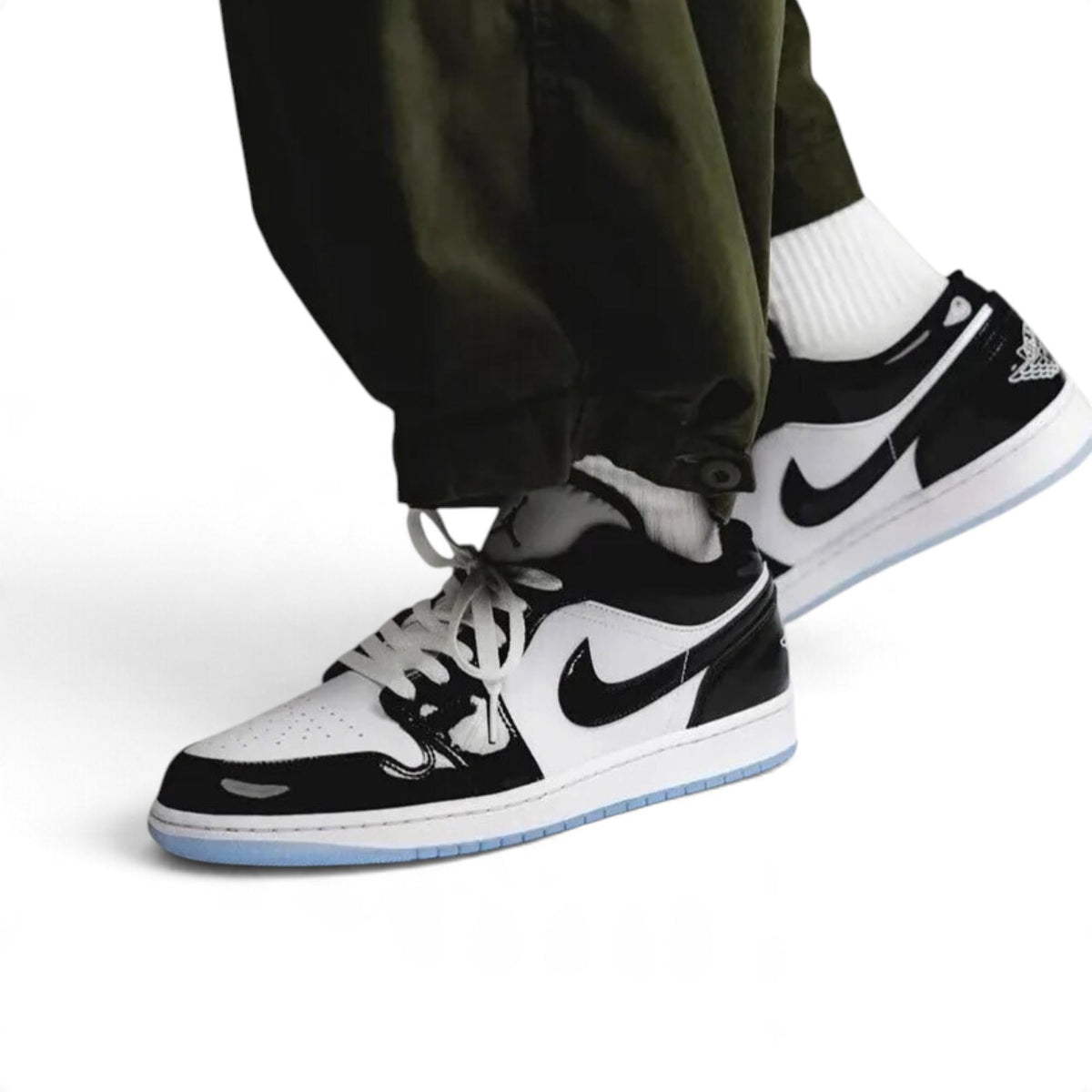 Nike Air Jordan 1 Low SE “Concord”