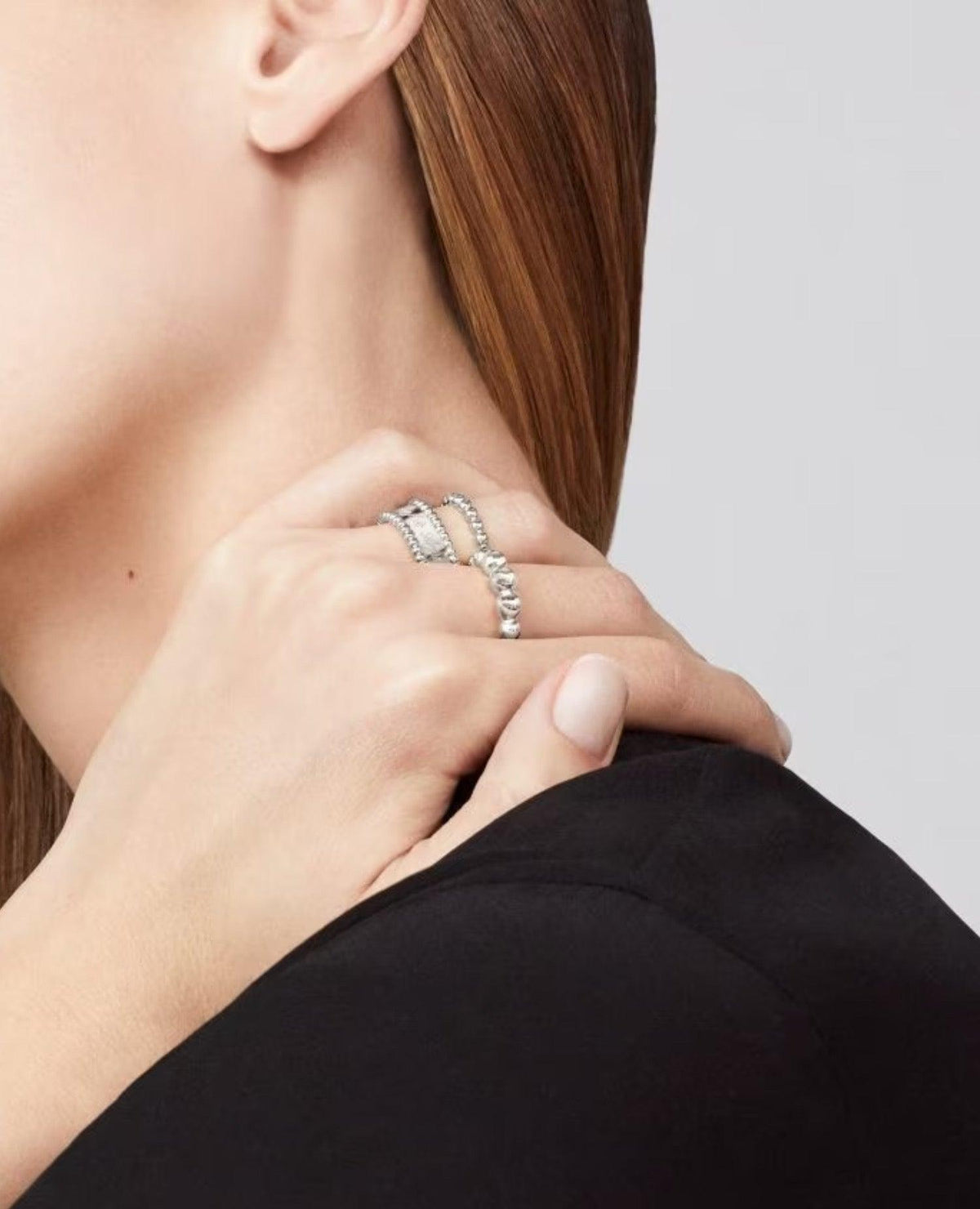 VCF Perlée Signature Ring, white gold